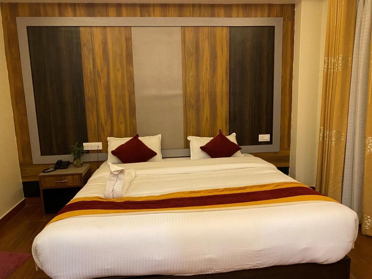 Hotel Murano Pokhara Eksteriør bilde