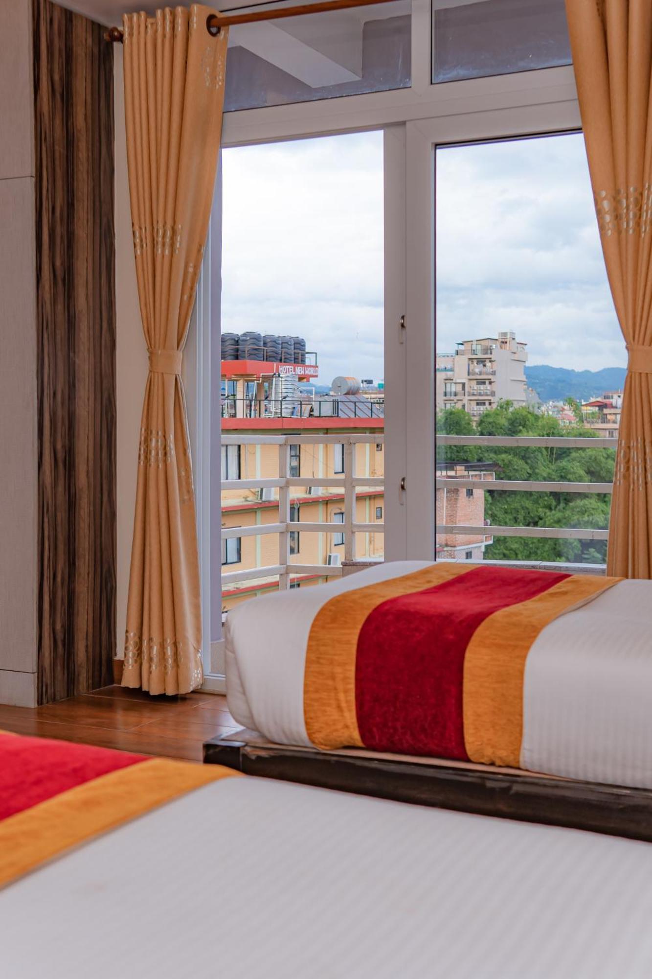 Hotel Murano Pokhara Eksteriør bilde