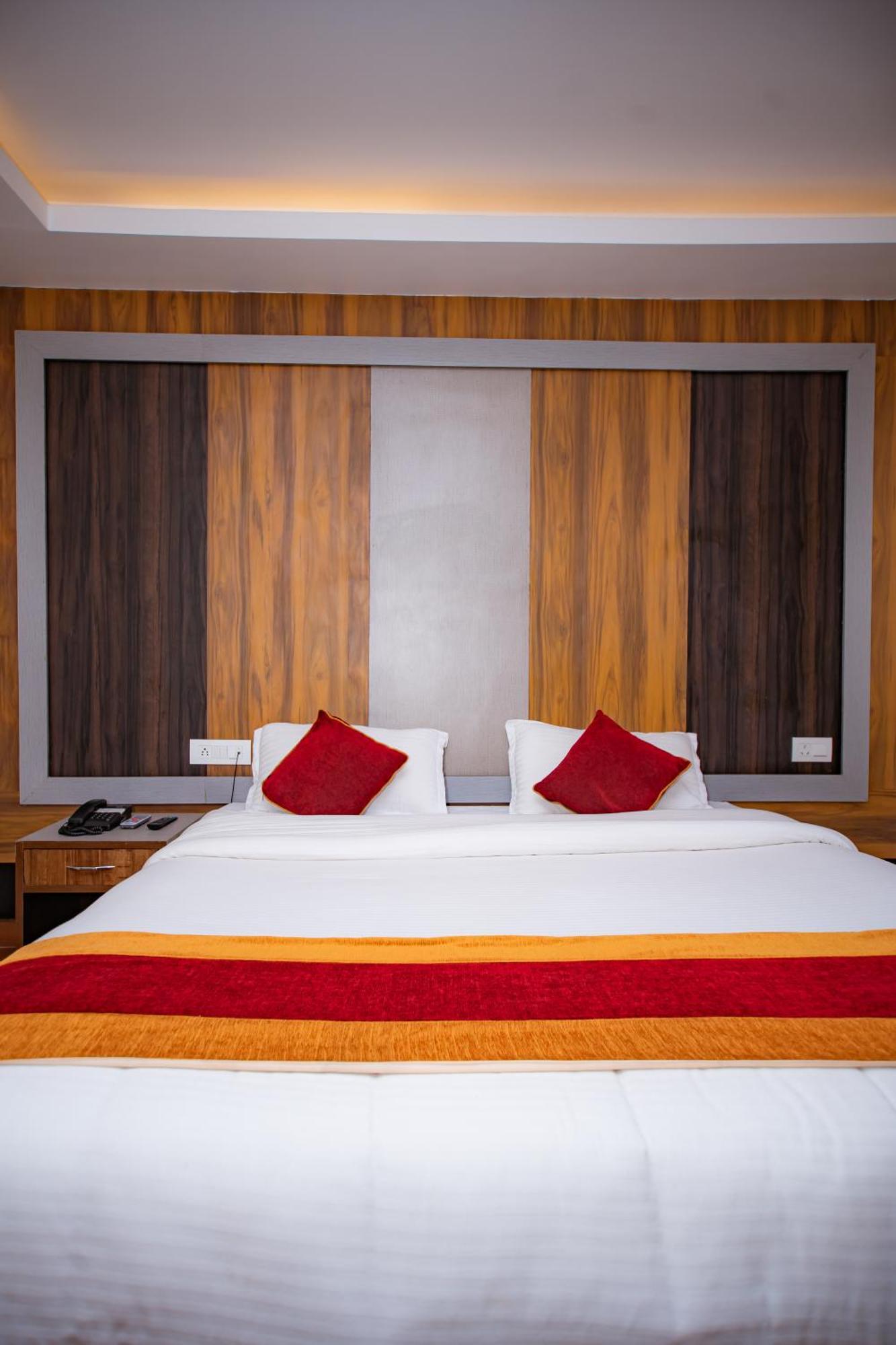 Hotel Murano Pokhara Eksteriør bilde